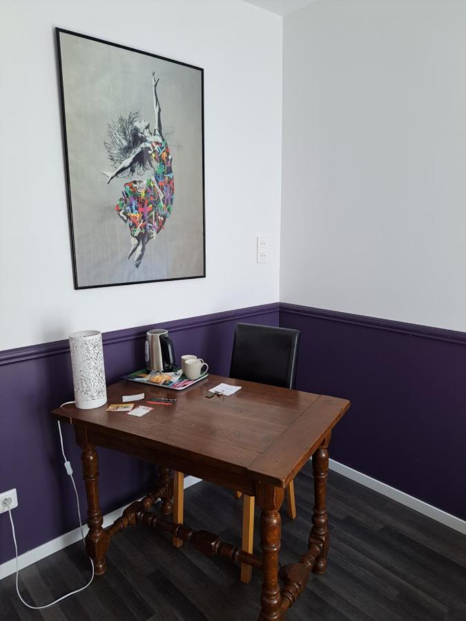 L'Appartement - Chambre Avec Salle De Bains Et Wc Dans Une Galerie D'Art Montbéliard Kültér fotó